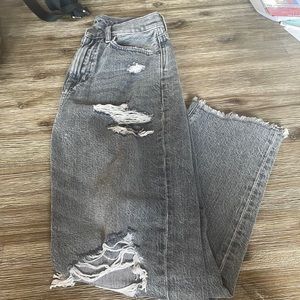 American Eagle Black Ripped Mom Jeans Short Size 0